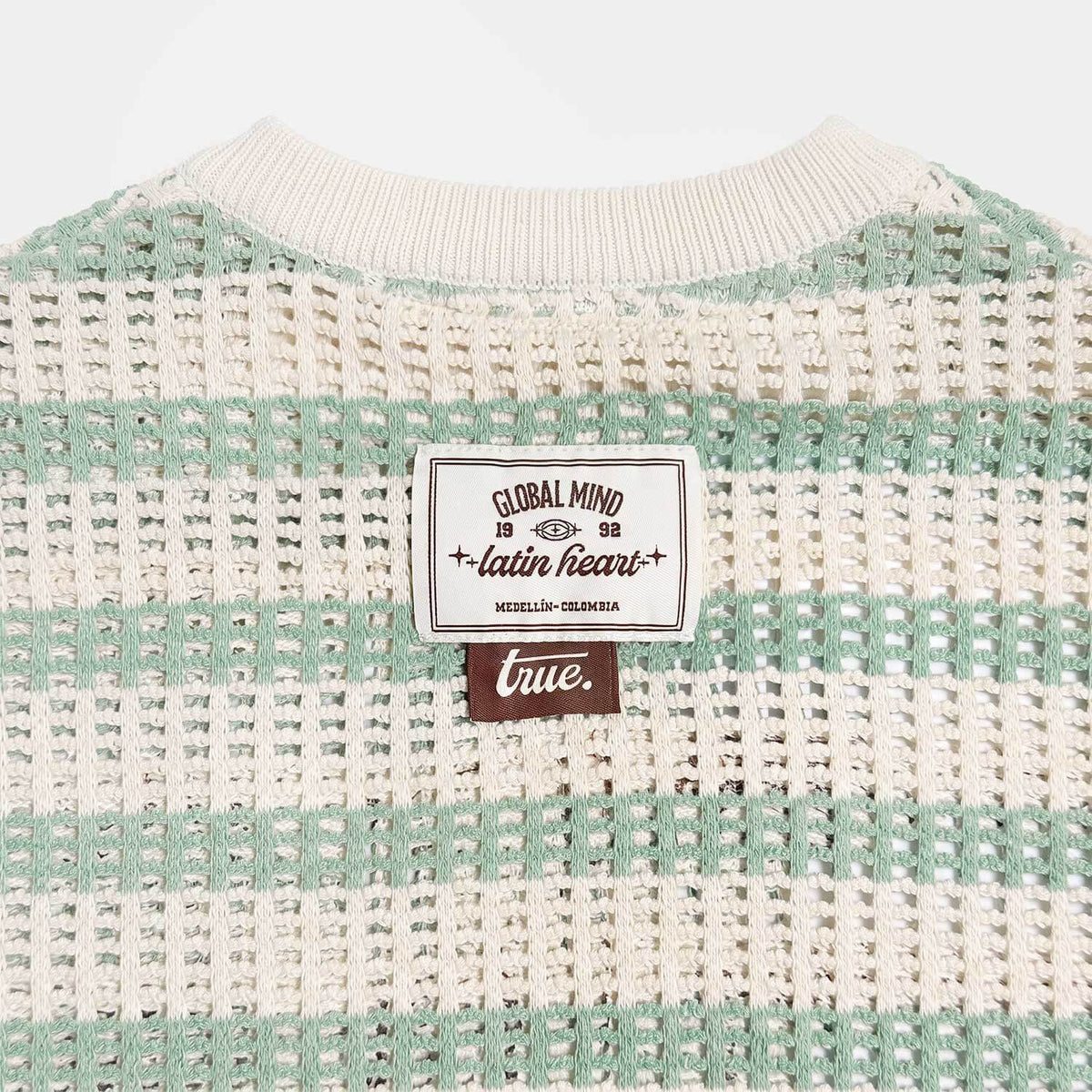 TRUE TEXTURE WIDE SLEEVE CROP TOP BEIGE