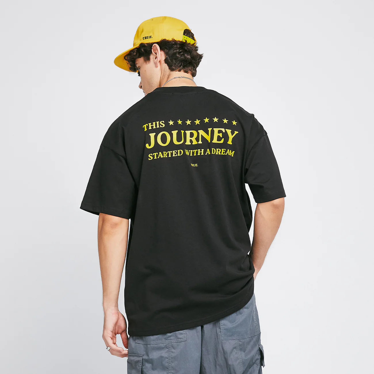 TRUE THE JOURNEY OVERSIZED T-SHIRT CAMISETA NEGRA