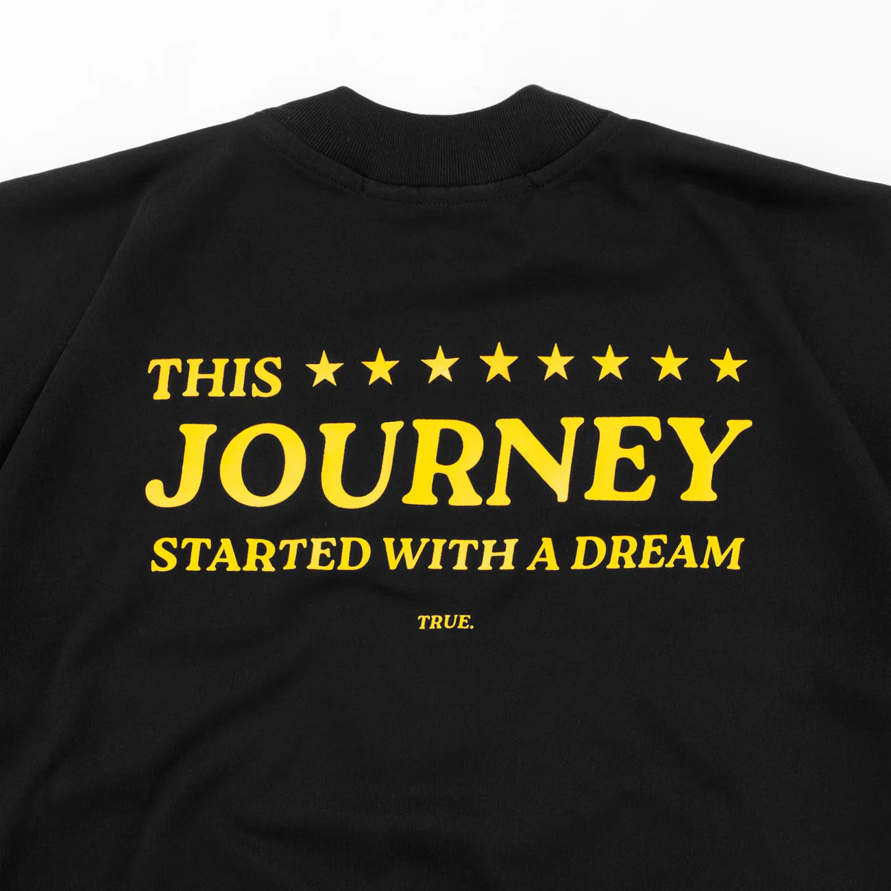 TRUE THE JOURNEY OVERSIZED T-SHIRT CAMISETA NEGRA