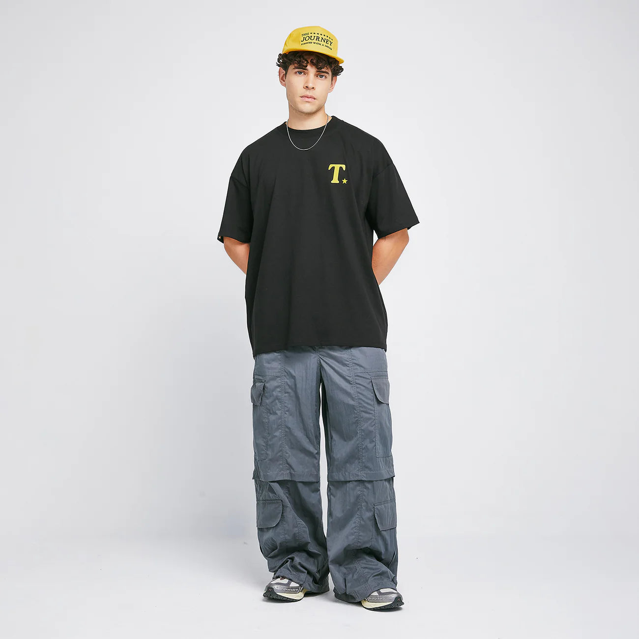 TRUE THE JOURNEY OVERSIZED T-SHIRT CAMISETA NEGRA