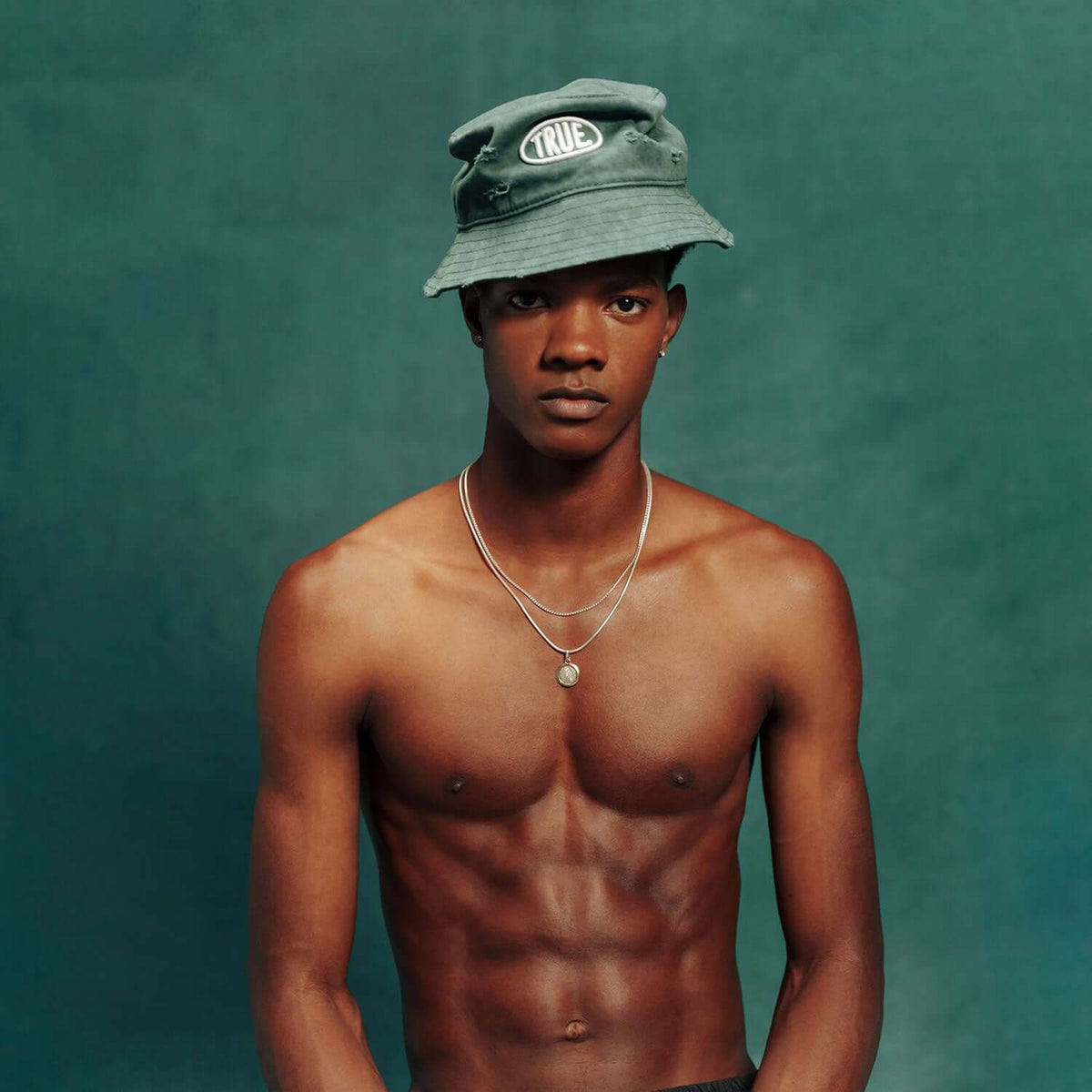 TRUE UNIFORM BUCKET HAT VERDE