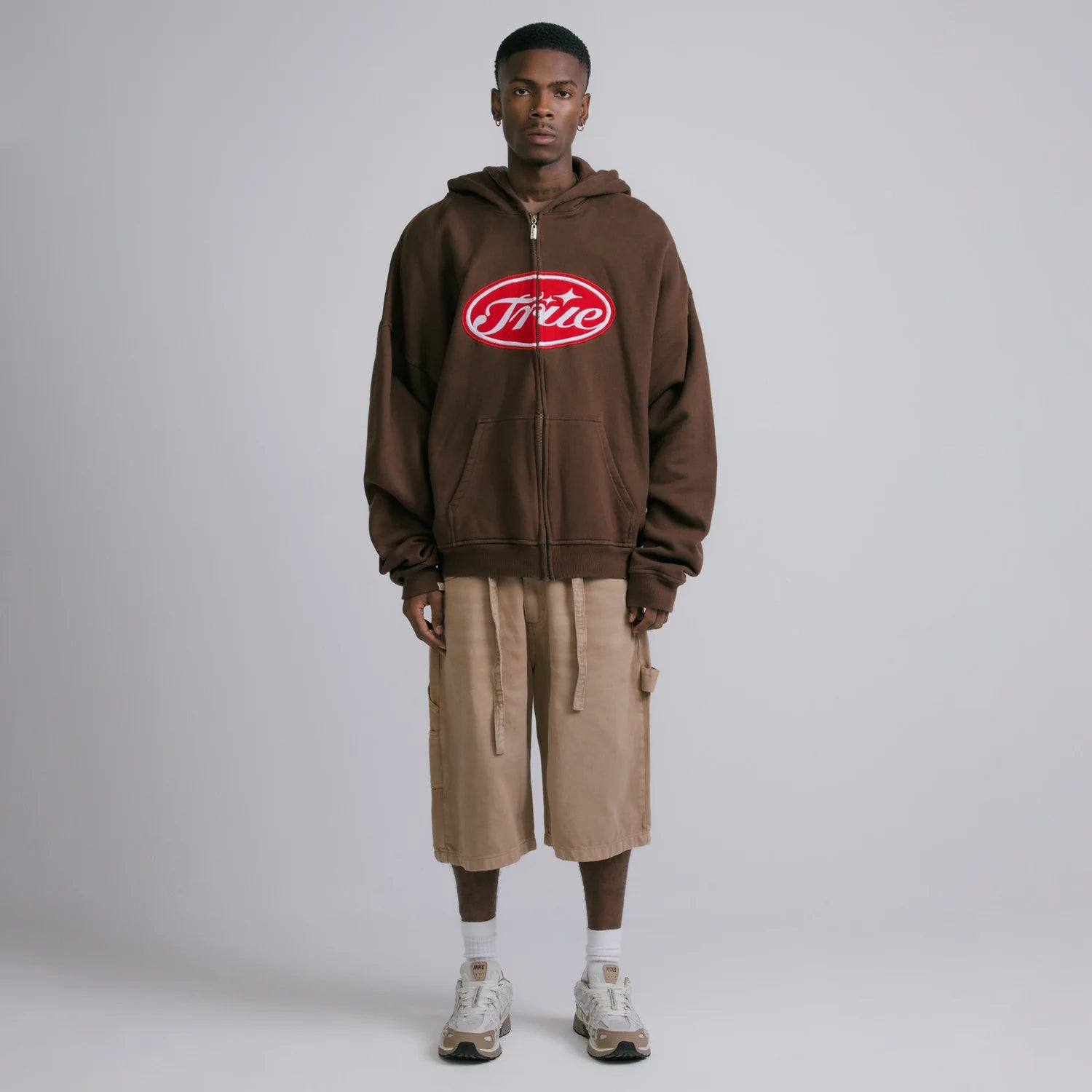 TRUE TRUE STAMP ZIPPER HOODIE BUZOS CAFE