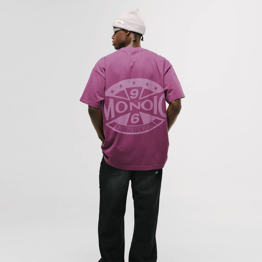 MONOIC RECORDS CAMISETA OVERSIZED BUILT FOR THE WORLD VINOTINTO