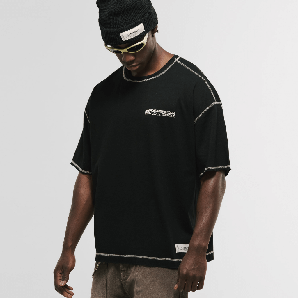 MONOIC RECORDS CAMISETA BOXY FIT DESIGN COLLECTIVE NEGRA