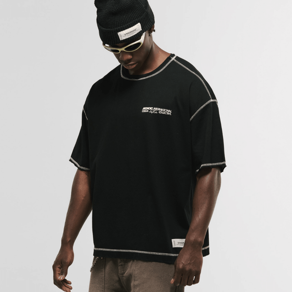 MONOIC RECORDS CAMISETA BOXY FIT DESIGN COLLECTIVE NEGRA