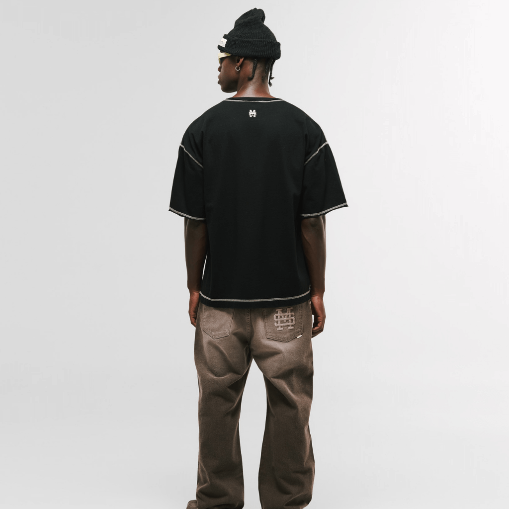 MONOIC RECORDS CAMISETA BOXY FIT DESIGN COLLECTIVE NEGRA