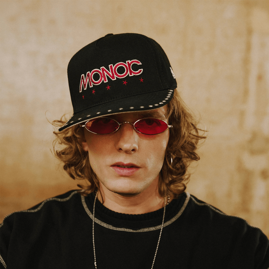 MONOIC RECORDS ROCKSTAR GORRA AJUSTABLE NEGRA