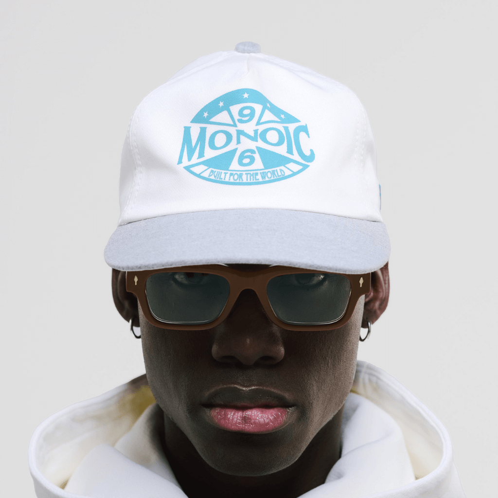 MONOIC RECORDS COMPASS GORRA AJUSTABLE BLANCO HUESO Y AZUL CLARO