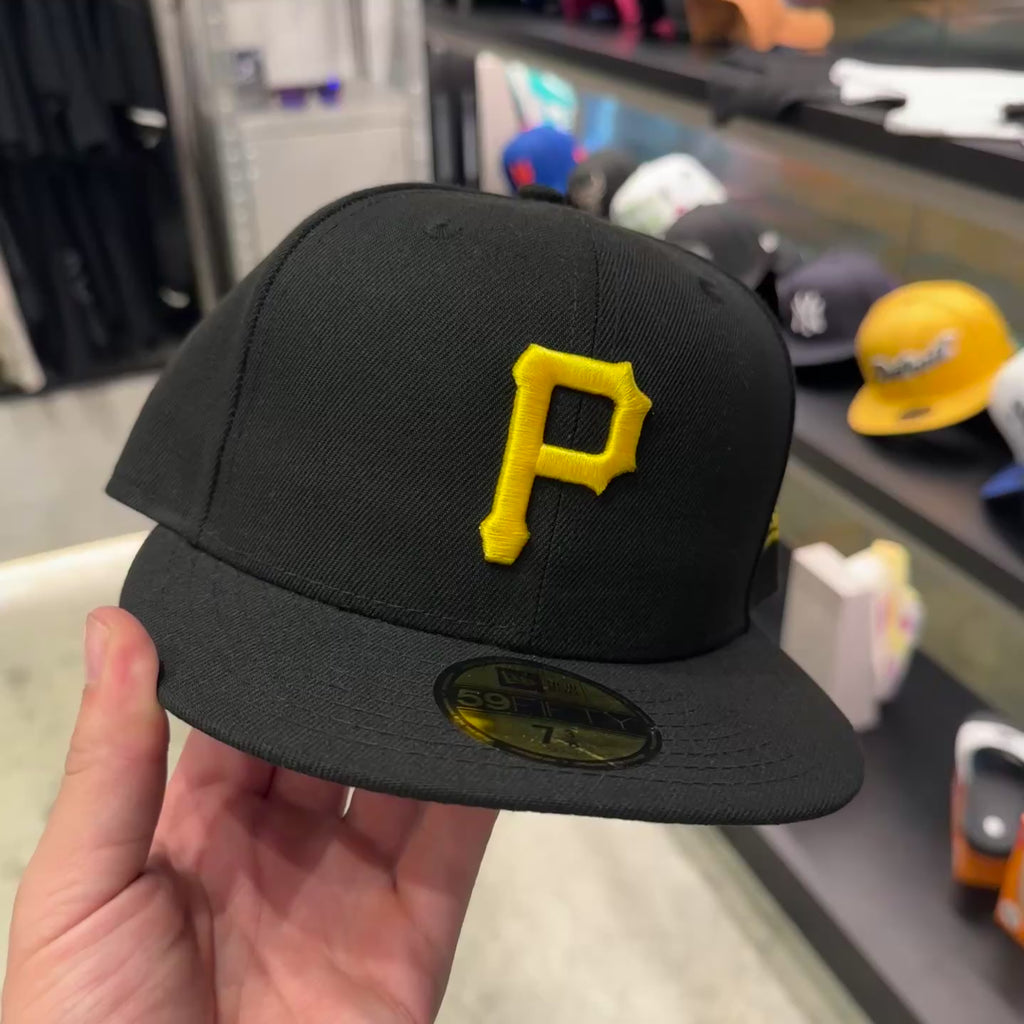 NEW ERA 59FIFTY MLB PITTSBURGH PIRATES ON FIELD GORRA CERRADA NEGRA