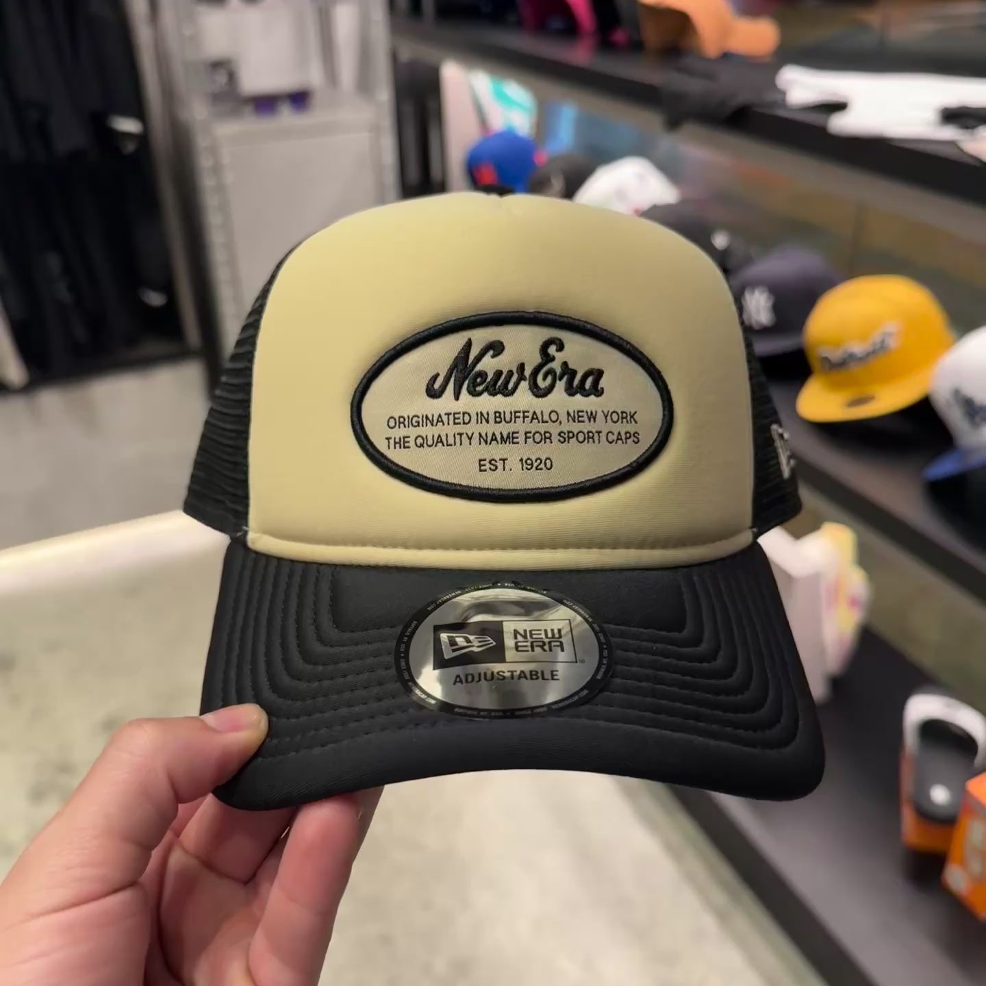 NEW ERA 9FORTY BRAND NE PATCH GORRA AJUSTABLE CAMIONERA NEGRA