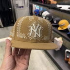 NEW ERA 59FIFTY  MLB NY YANKEES GINGERBREAD GORRA CERRADA BEIGE