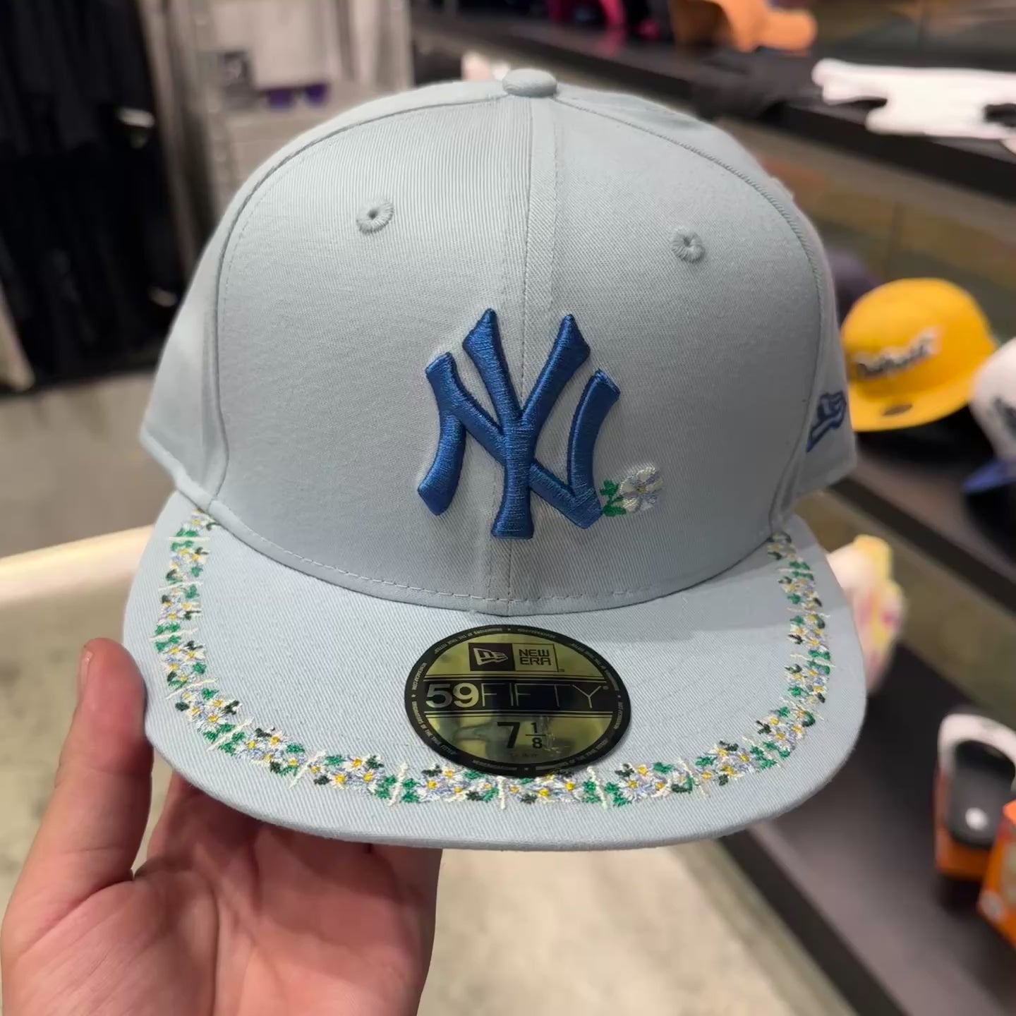 NEW ERA 59FIFTY MLB NEW YORK YANKEES FLORAL BORDER COLLECTION GORRA CERRADA AZUL