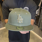 NEW ERA 59FIFTY MLB BASICA LA DODGERS LOGO VERDE GORRA CERRADA VERDE