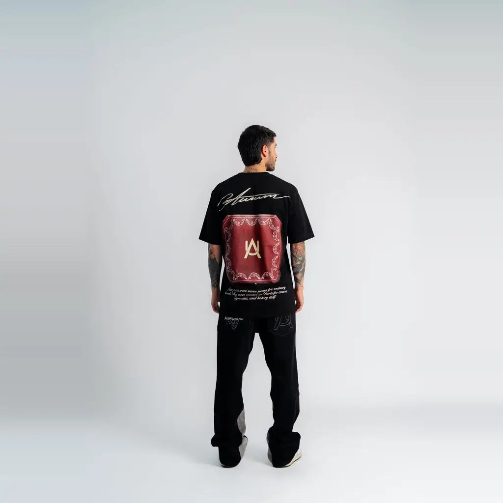 AURUM GEMS & STONES REDBOX CAMISETA SEMI OVERSIZED NEGRA